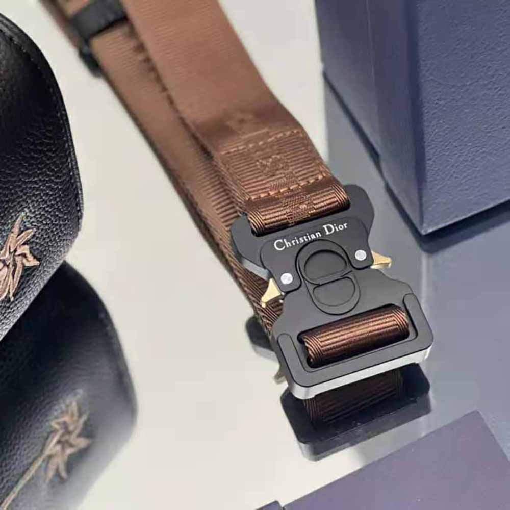 Dior Men Lingot 22 Cactus Jack Dior Bag Black Grained Calfskin with Embroidered Signature - image 9