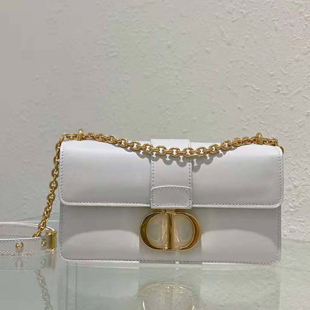 Close-up of silver chain strap on Dior Women 30 Montaigne East-West Bag