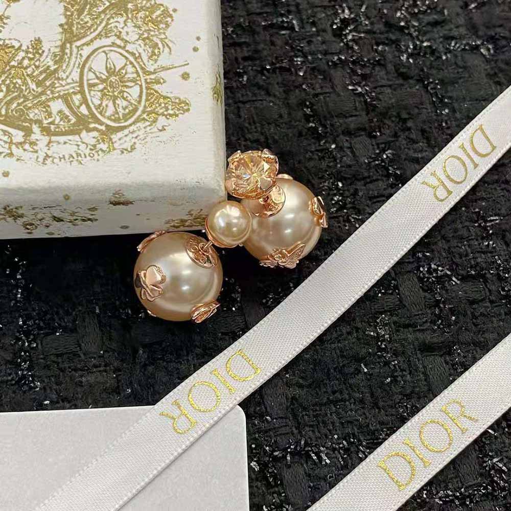 Close-up of pink crystal detail on Dior Women Dior Tribales Earrings
