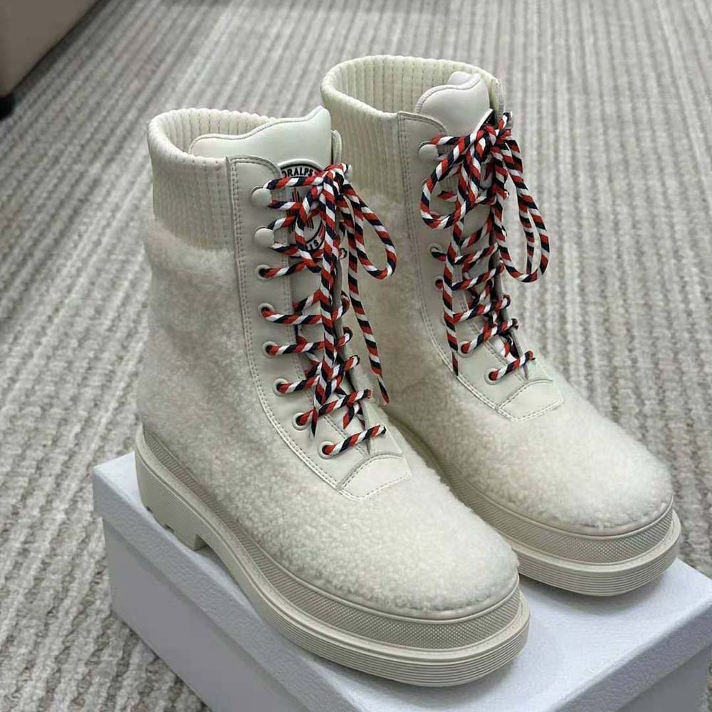 Close-up of white calfskin and shearling lining on Dior Women Hike Ankle Boot