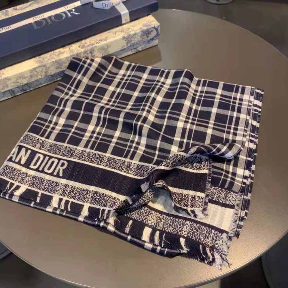 Side angle showing navy blue colour and texture of Dior Women Reversible Dior Oblique Blanket scarf