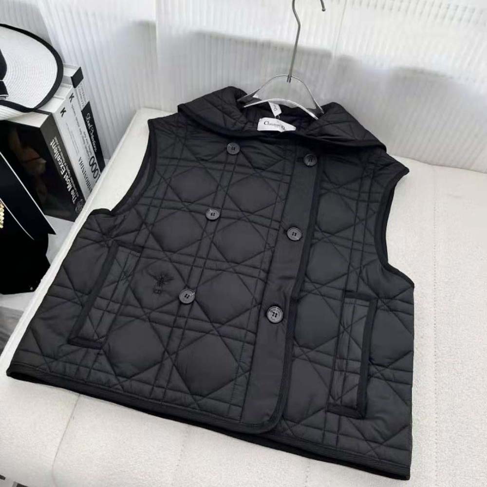 Side angle showing silhouette of Dior Women Sleeveless Cropped Macrocannage Vest in navy