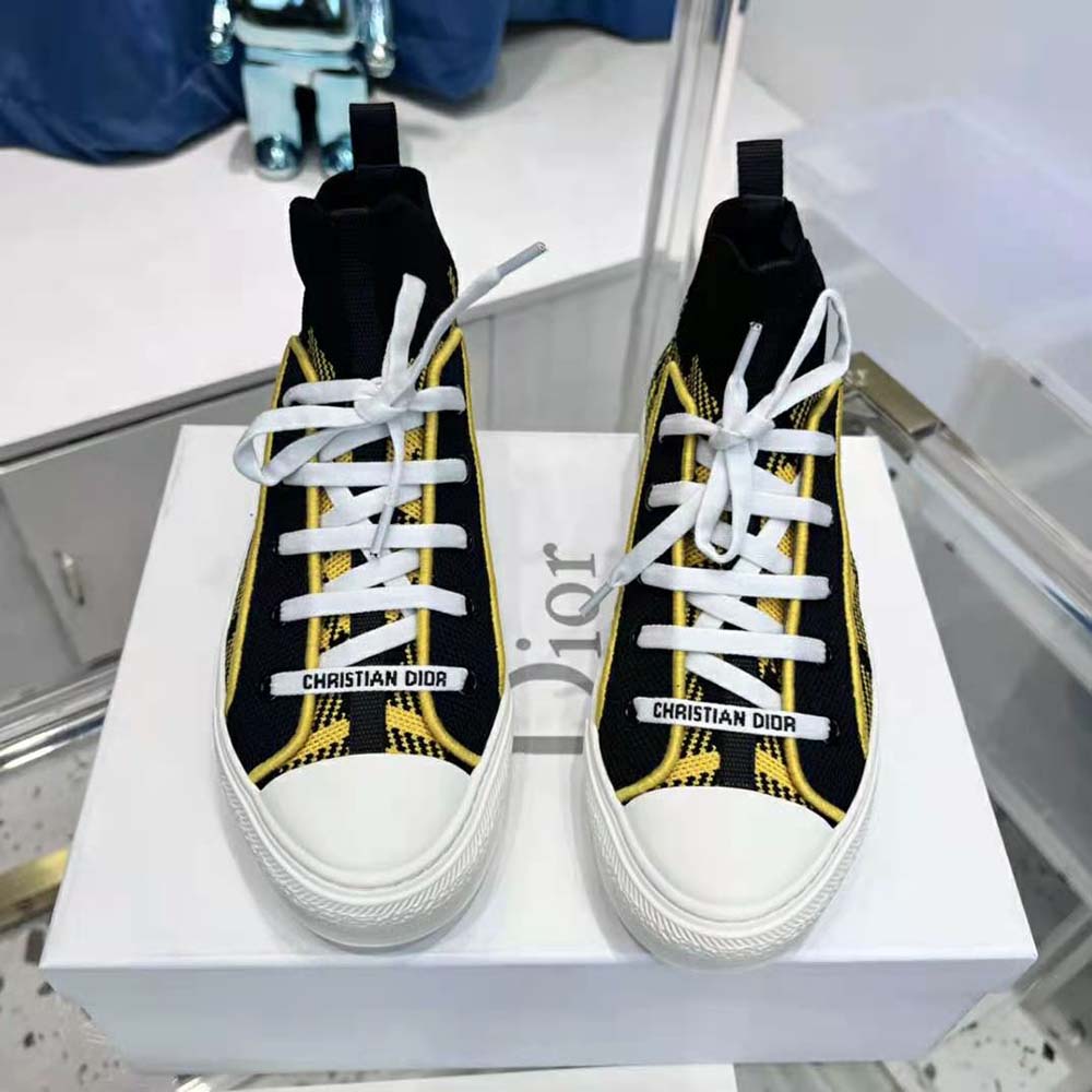 Top-down angle showing high-top silhouette of Dior Women Walk’N’Dior Sneaker