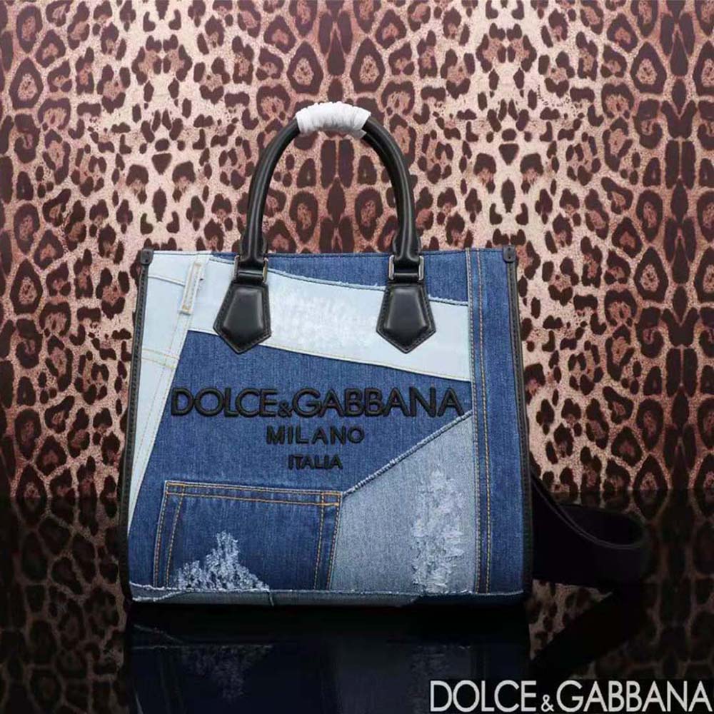 Close-up of embroidered logo on Dolce Gabbana D&G Women Denim Shopper navy fabric