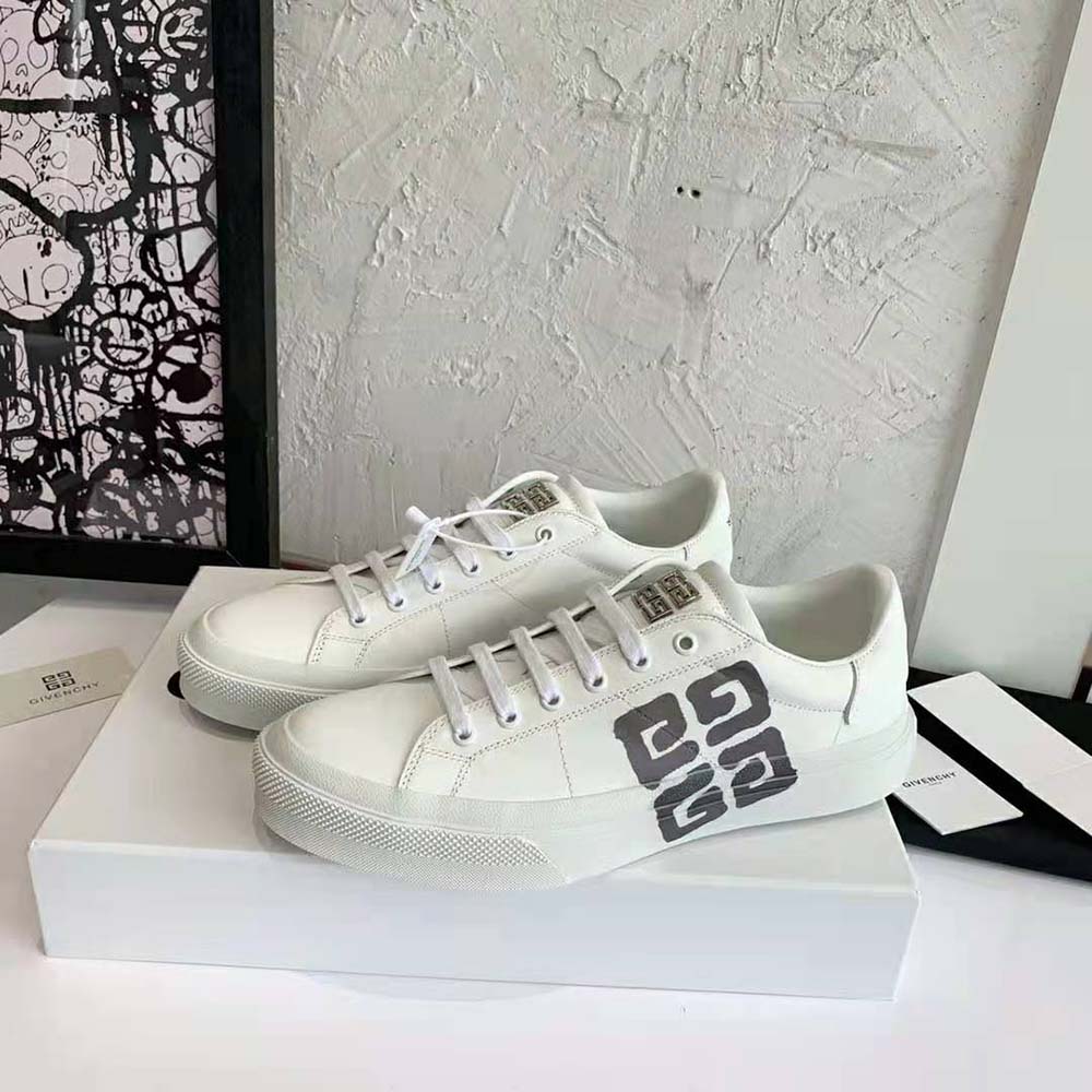 Top-down view of Givenchy Unisex Sneakers City Sport lace-up closure