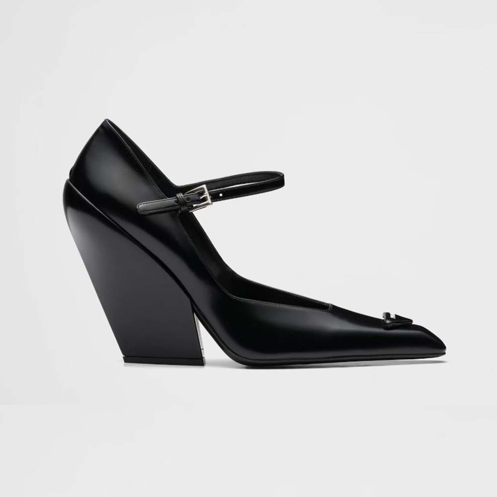 Side angle of Prada Women Brushed Leather Pumps-Black high heels