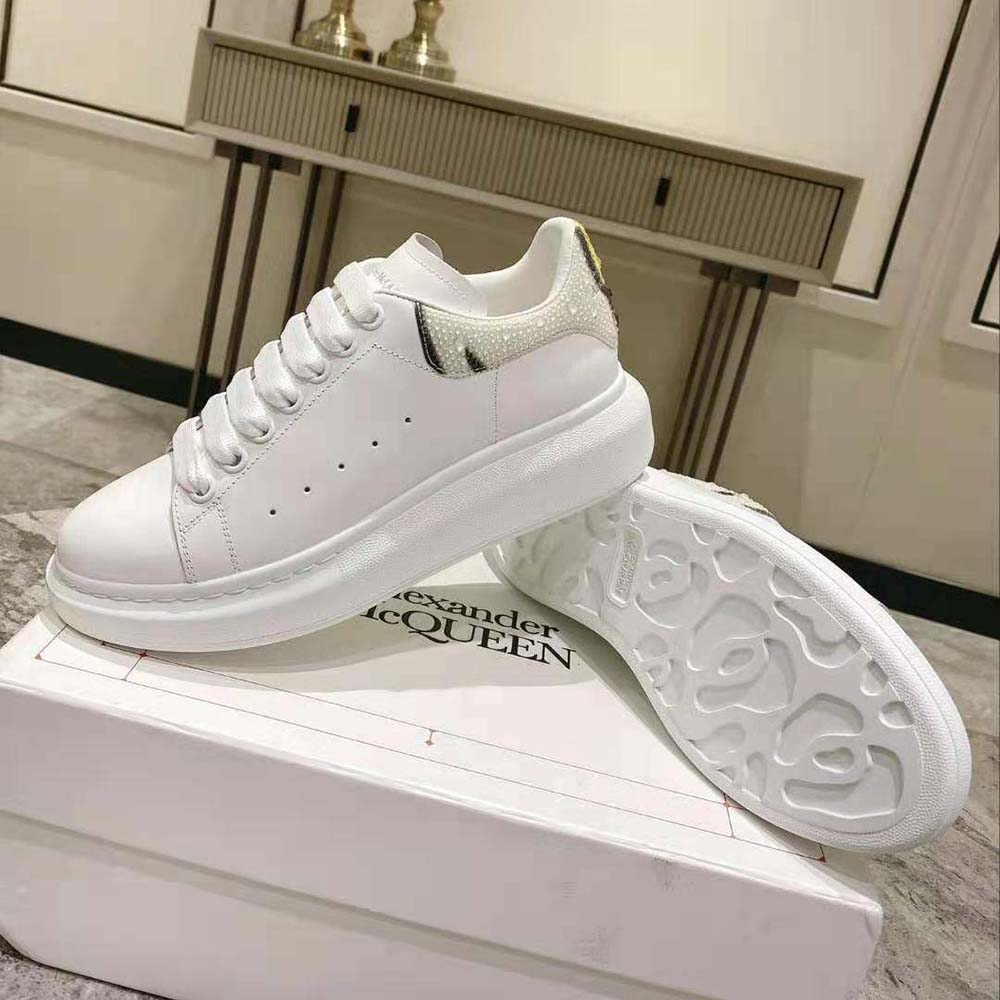 Alexander Mcqueen Women Oversized Sneaker in White/Yellow/Black - image 4
