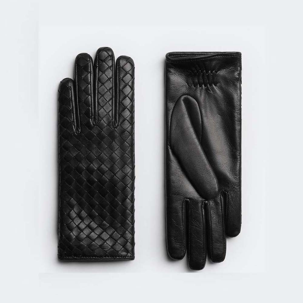 Front view of Bottega Veneta Women Intrecciato Leather Gloves-Black