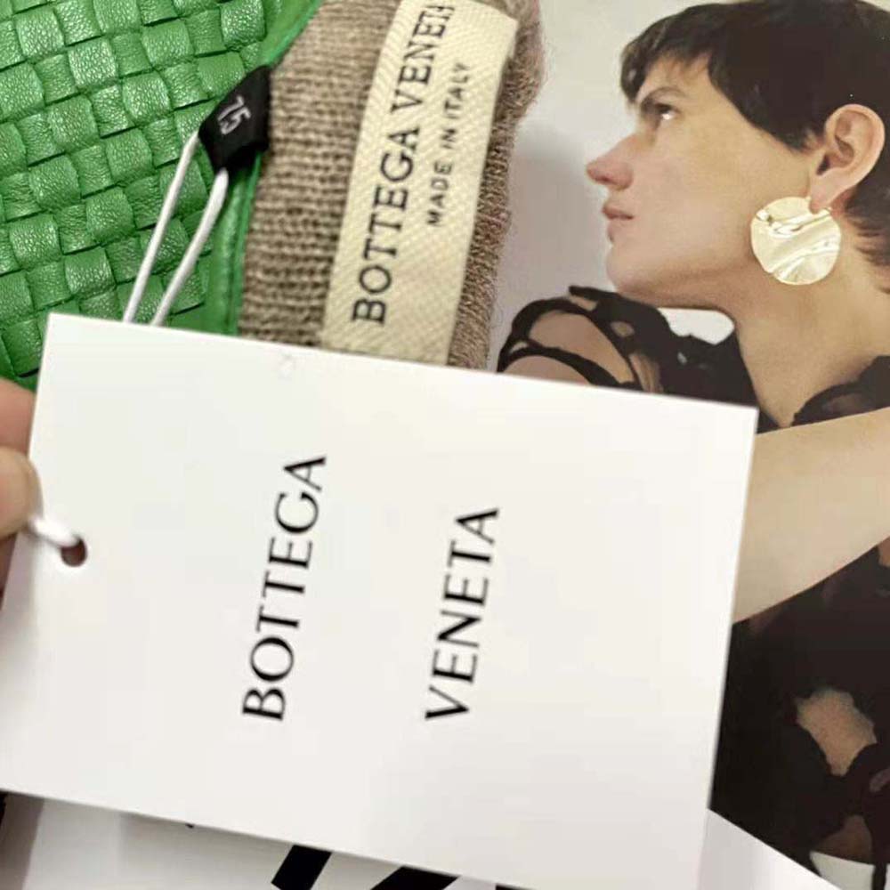 Bottega Veneta Women Intrecciato Leather Gloves-Green - image 9