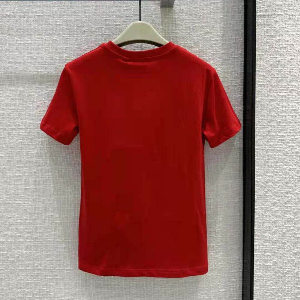 Side angle of rose Burberry Men Rabbit Print Cotton Oversized T-shirt-Red highlighting silhouette