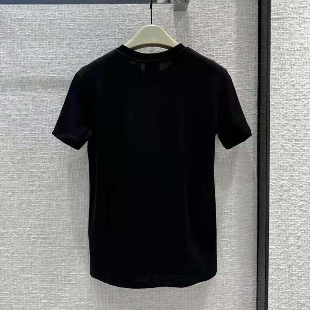 Side angle showing silhouette and rabbit print on Burberry Men Rabbit Print Cotton T-shirt-Black