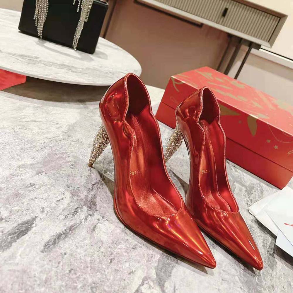 Close-up of crystal embellishments on Christian Louboutin Lipstrass Pump red toe