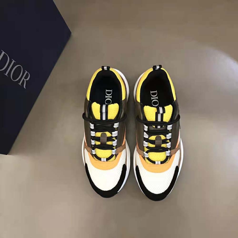 Close-up of smooth calfskin detail on Dior Men B22 Sneaker