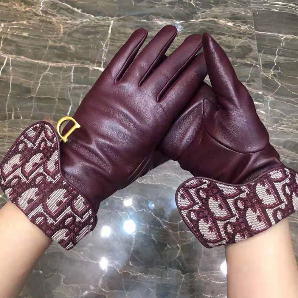 Close-up of Saddle motif detail on Dior Women Saddle Gloves