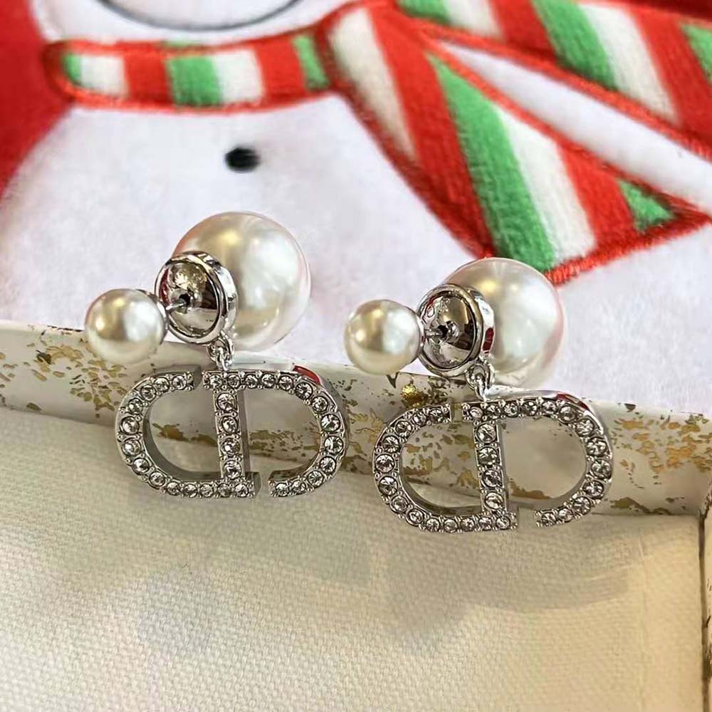 Detailed view of white resin pearls and silver-tone crystals in Dior Women Tribales Earrings