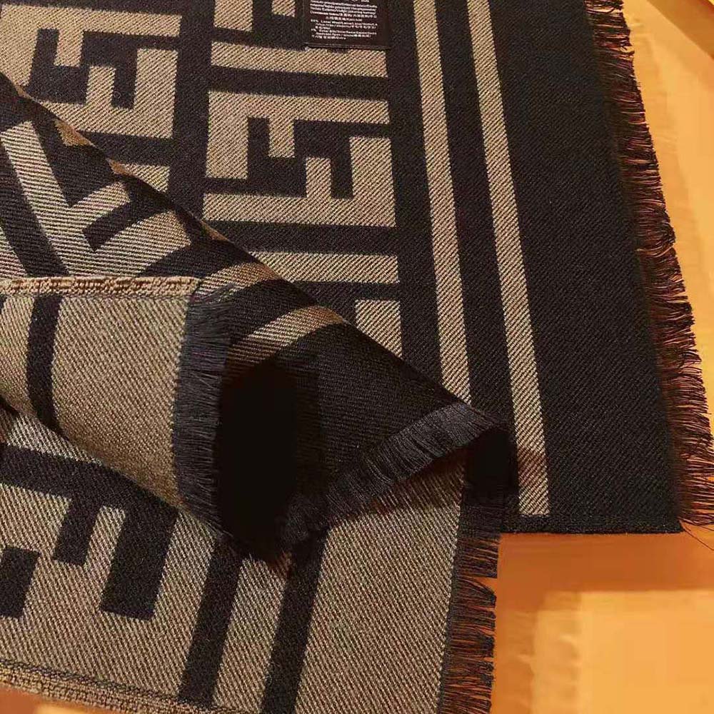 Fendi Women Black Wool and Silk Scarf - image 4