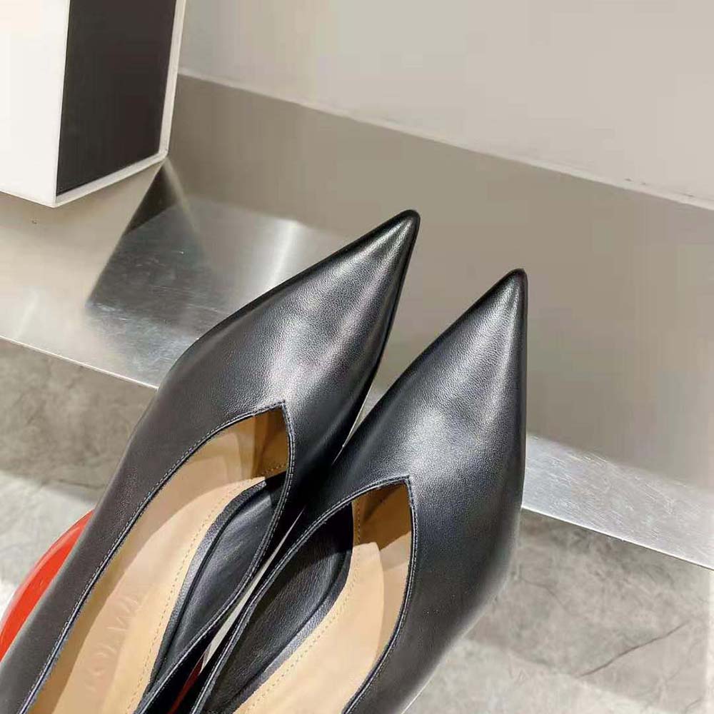 Loewe Women Balloon Pump in Calfskin-Black - image 9