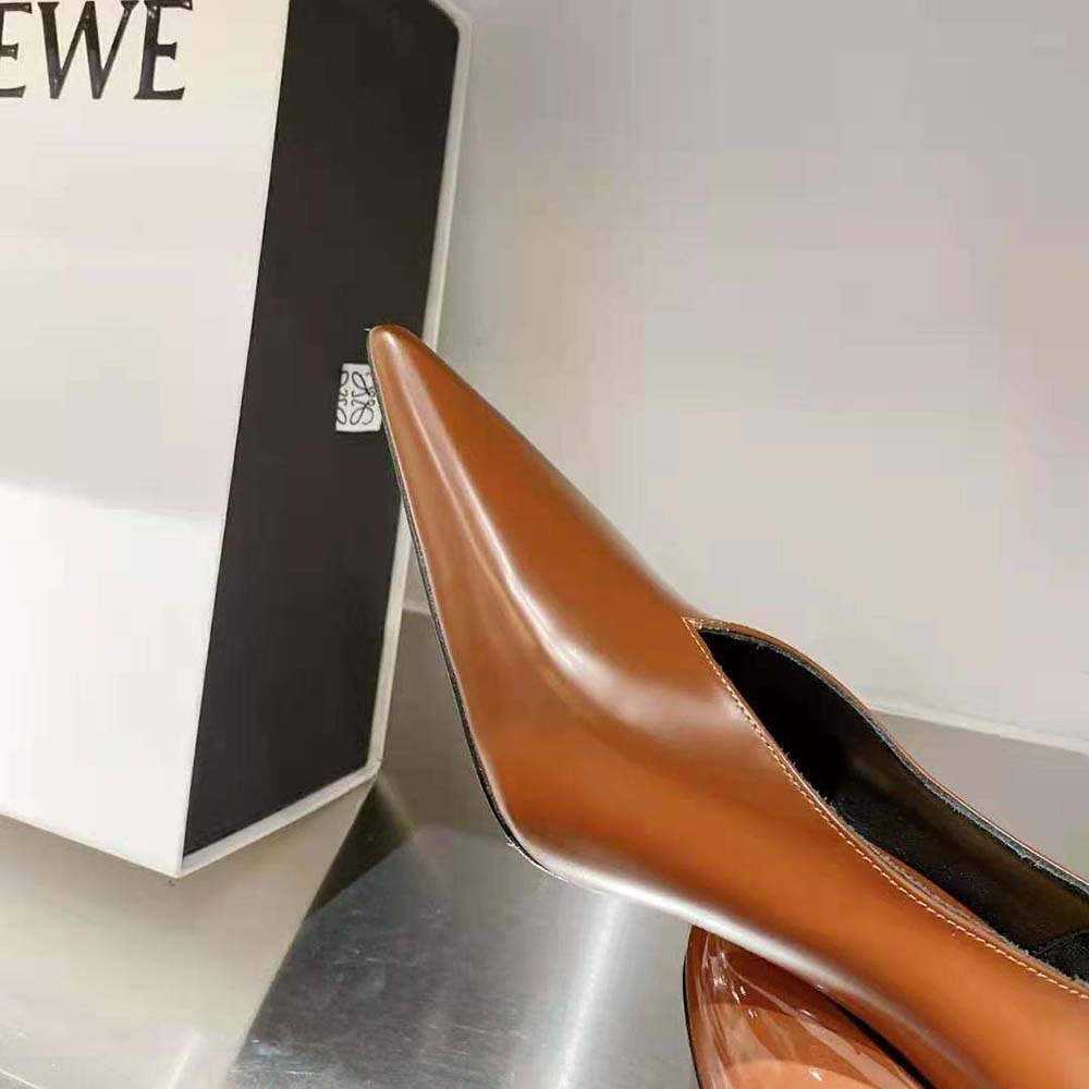 Loewe Women Balloon Pump in Calfskin-Tan - image 8