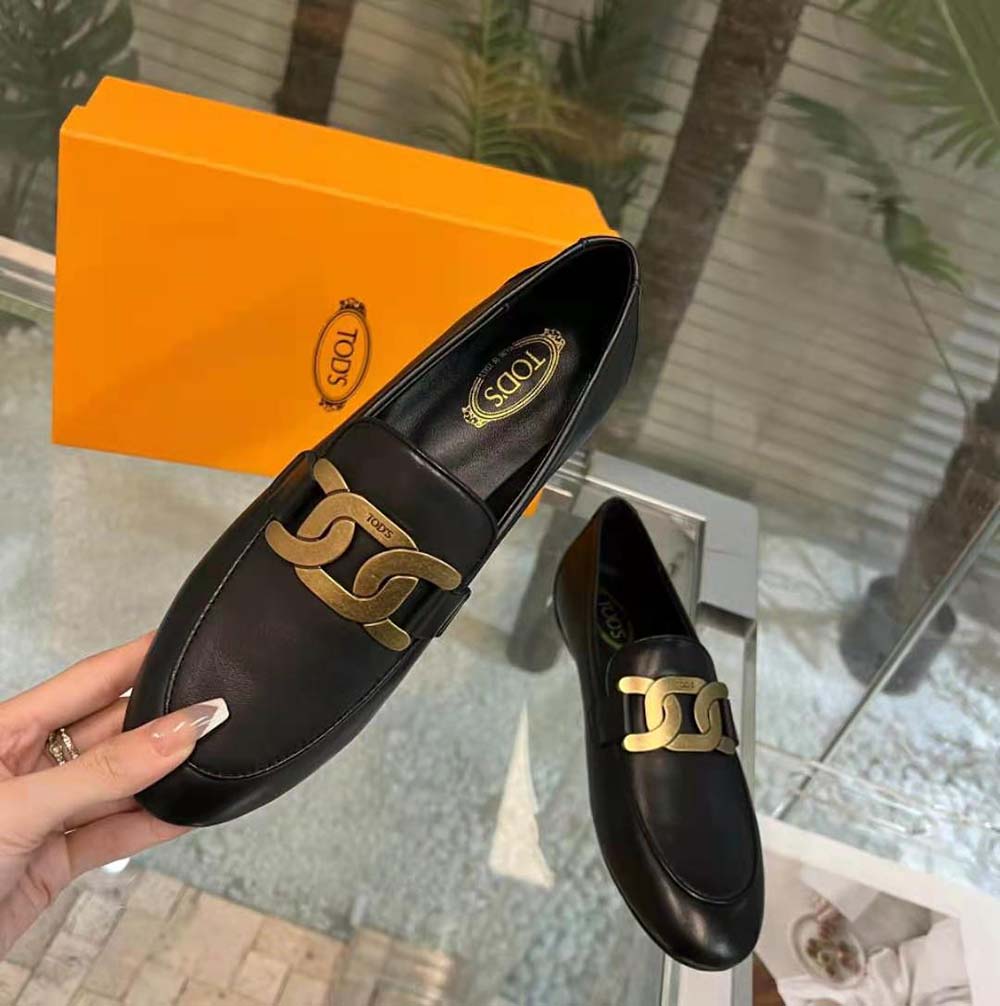 TODS Women Kate Loafers in Leather with A Metal Branded-Black - image 4