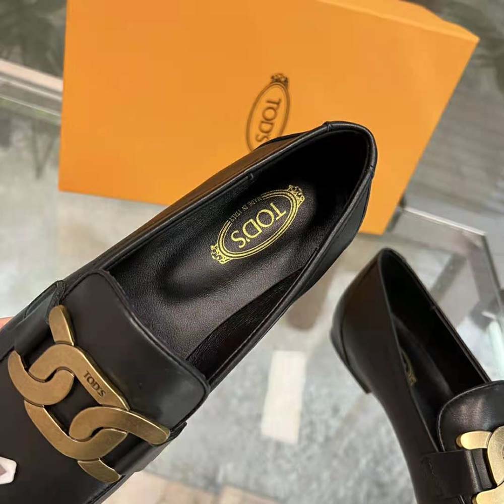 TODS Women Kate Loafers in Leather with A Metal Branded-Black - image 9