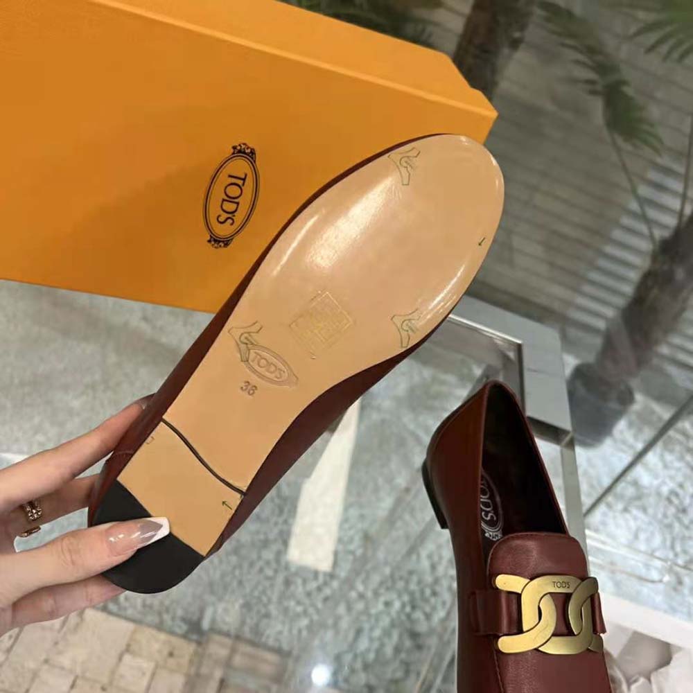 TODS Women Kate Loafers in Leather with A Metal Branded-Maroon - image 10