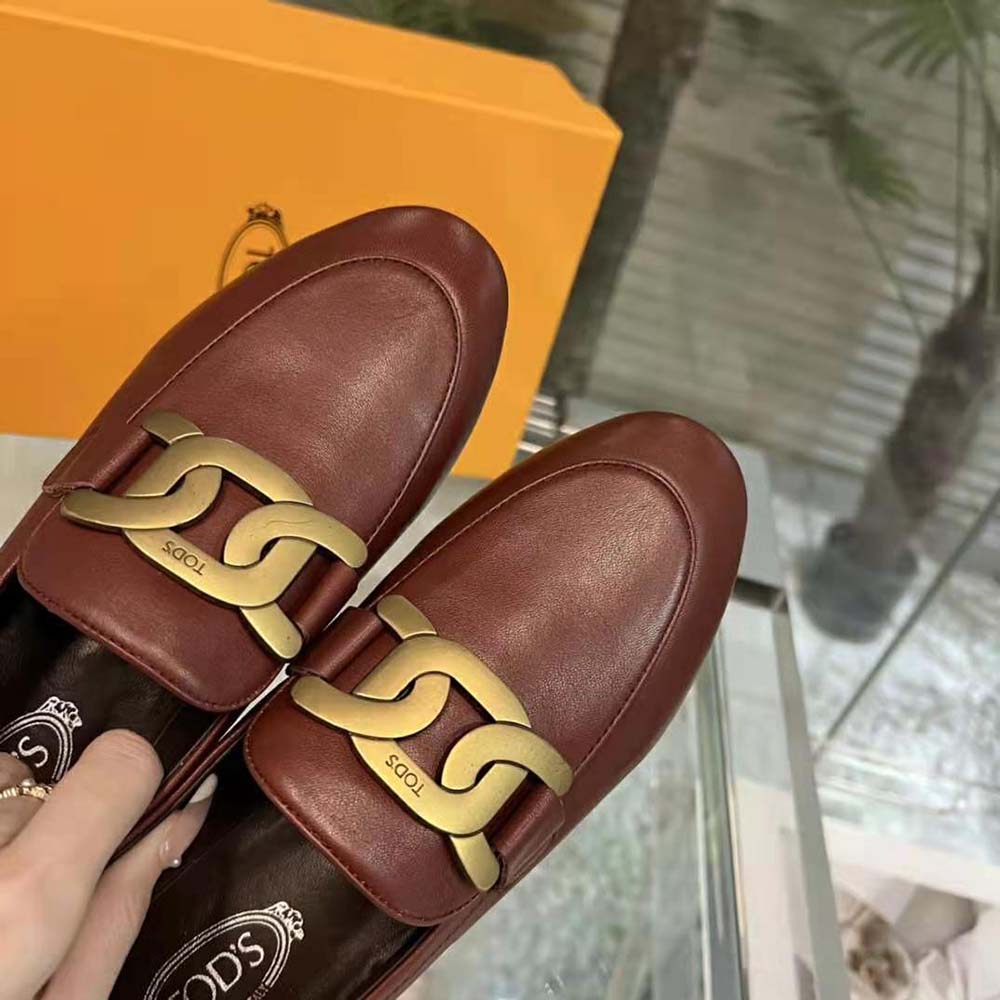 TODS Women Kate Loafers in Leather with A Metal Branded-Maroon - image 8