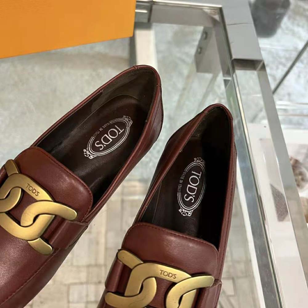 TODS Women Kate Loafers in Leather with A Metal Branded-Maroon - image 7