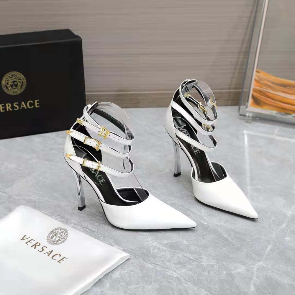 Side profile showing pointed toe and stiletto heel of Versace Women Pin-Point Pumps