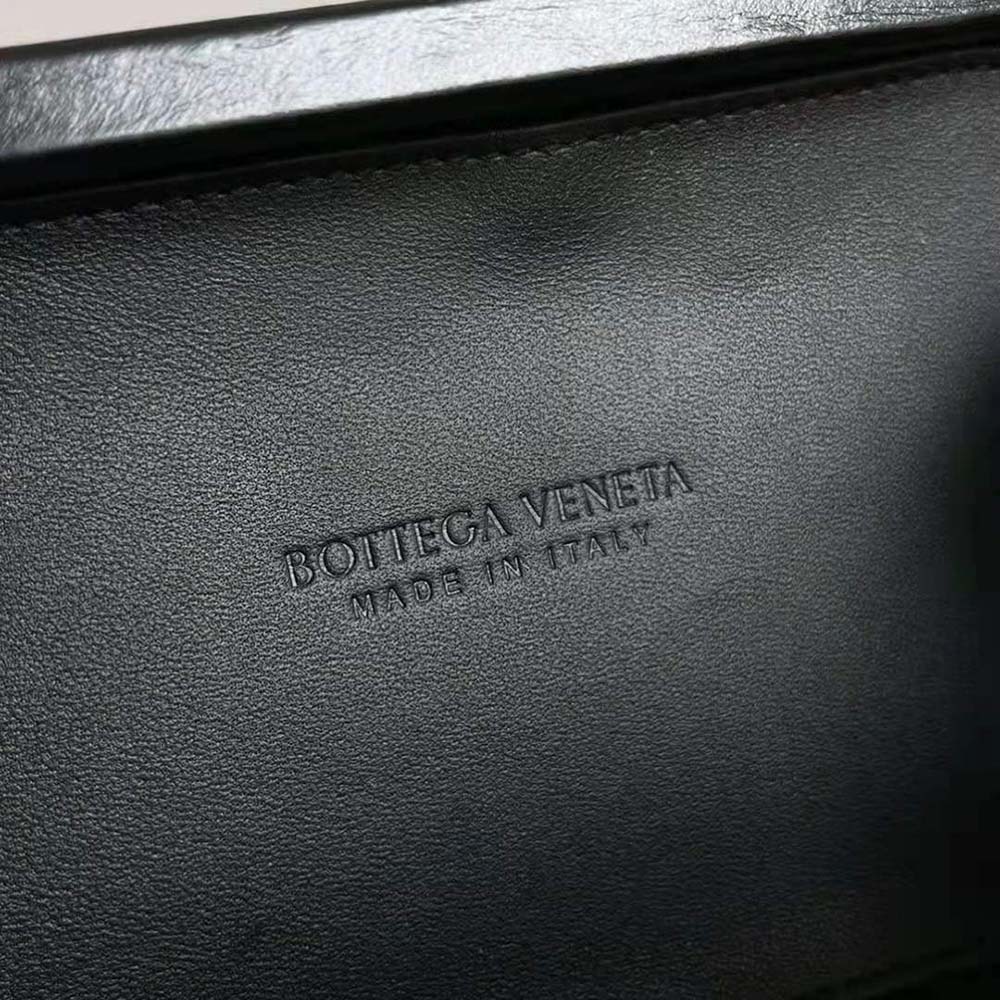 Bottega Veneta Women Knot Minaudiere On Strap-Black - image 10