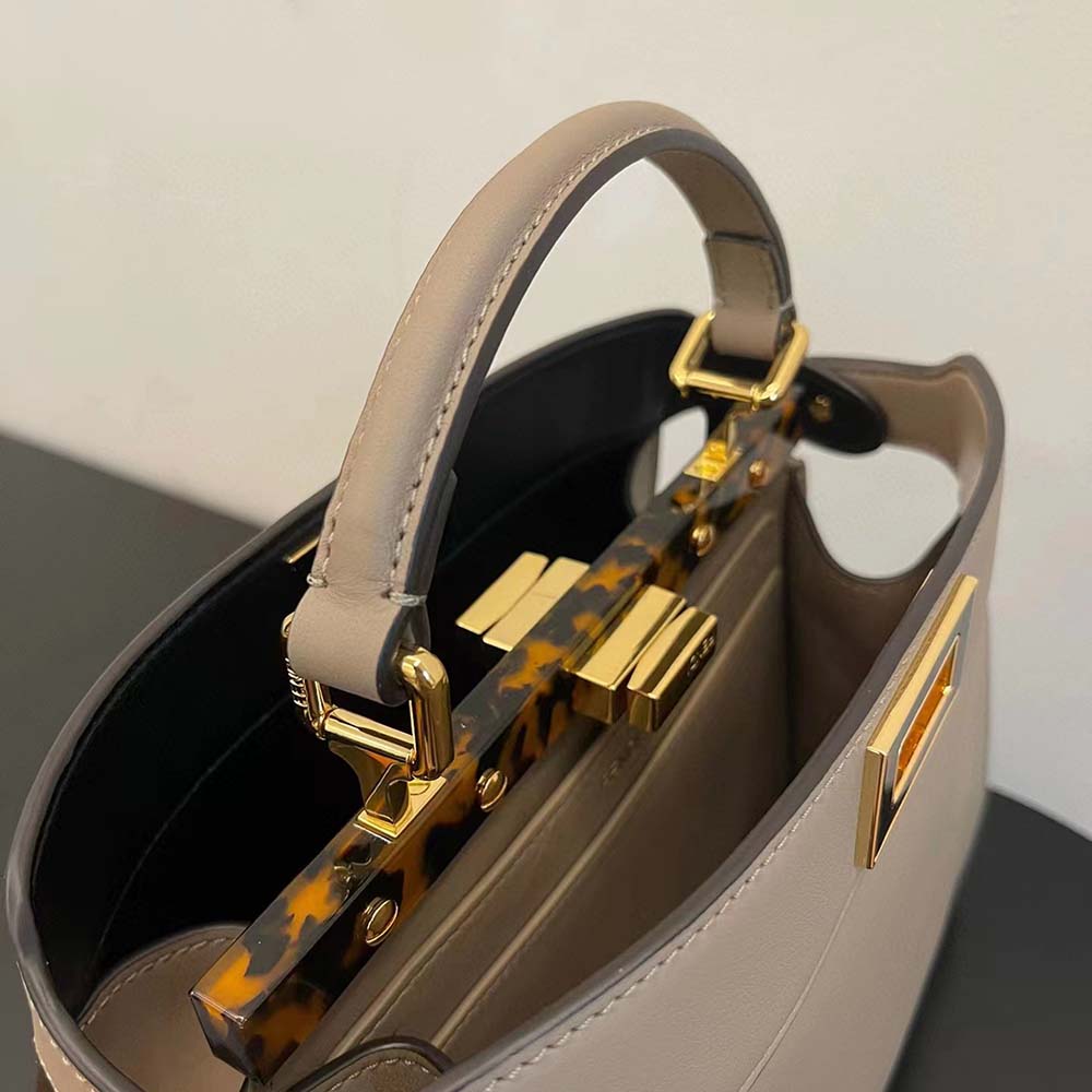 Fendi Women Peekaboo Iseeu Medium Leather Bag - image 6
