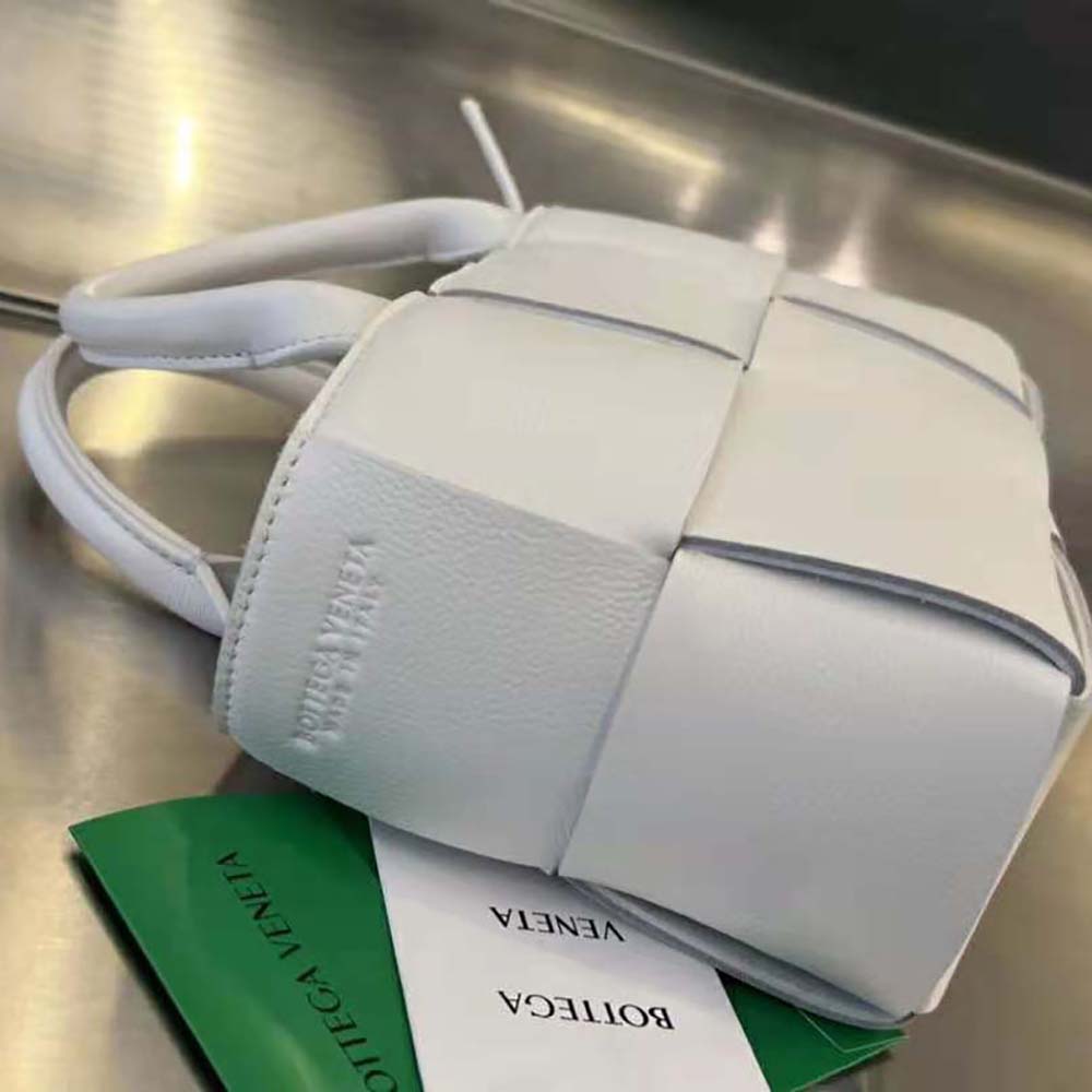 Bottega Veneta Women Candy Arco Tote Bag Micro Intreccio Grained Leather Tote Bag with Detachable Strap-White - image 4