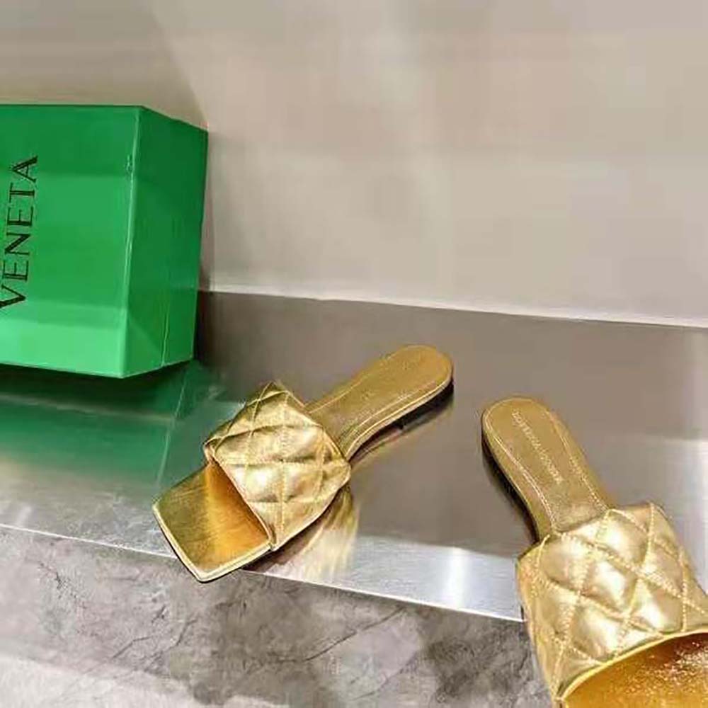 Bottega Veneta Women Lido Flat Sandal Intreccio Metallised Leather Flat Sandals-Gold - image 7