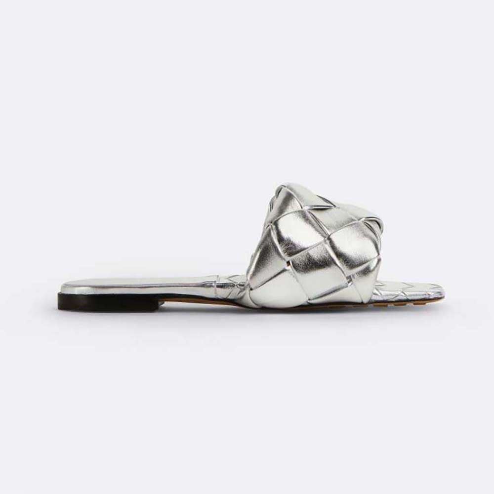 Side view of Bottega Veneta Women Lido Flat Sandal Intreccio Metallised Leather Flat Sandals-Silver