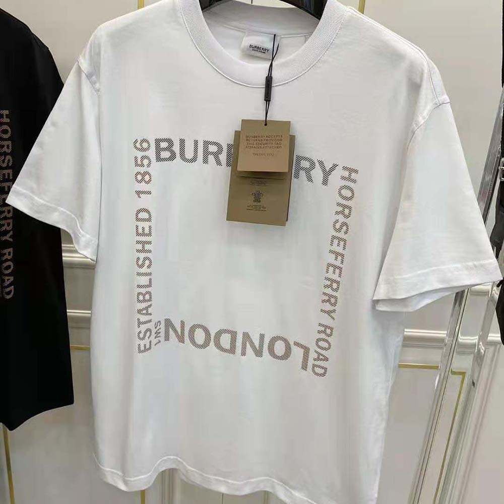 Side profile showing relaxed fit of Burberry Women Horseferry Square T-shirt