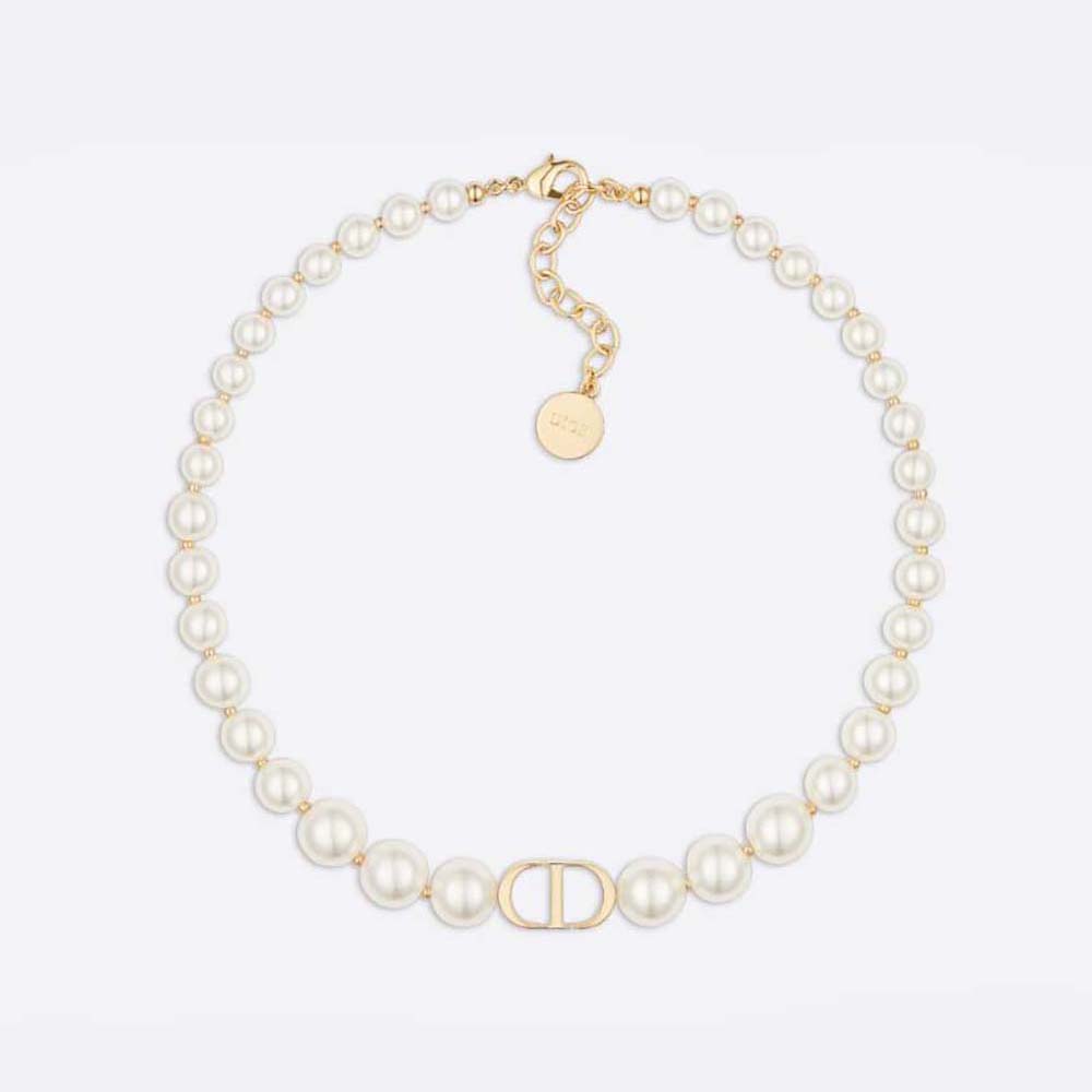 Front close-up of Dior Women 30 Montaigne Choker gold-finish metal and pearls