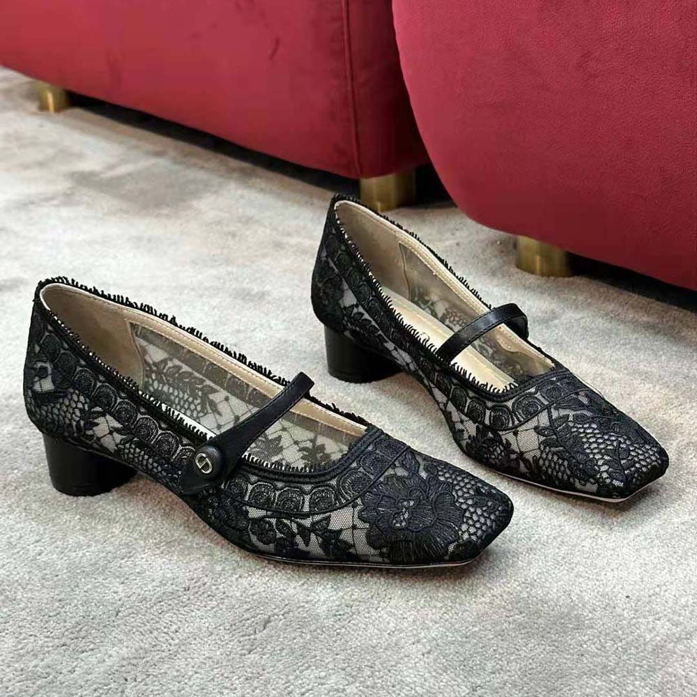 Overhead shot of Dior Women D-Grace Ballet Pump showing mesh detail
