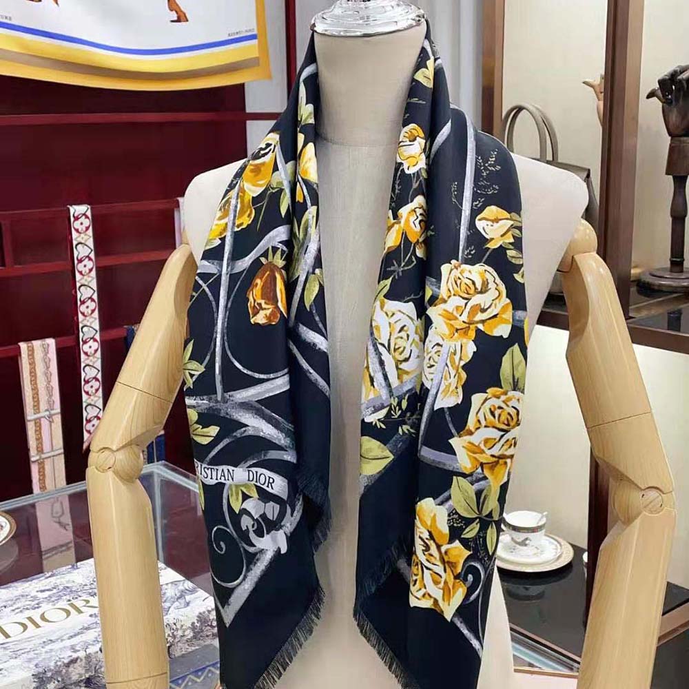 Draped styling detail of Dior Women Granville 90 Square Scarf in black