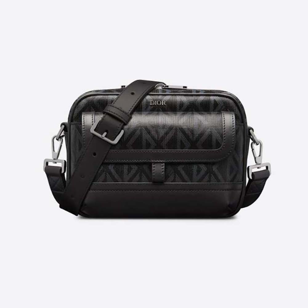 Front view of Dior Men Hit the Road Messenger Pouch black canvas and calfskin