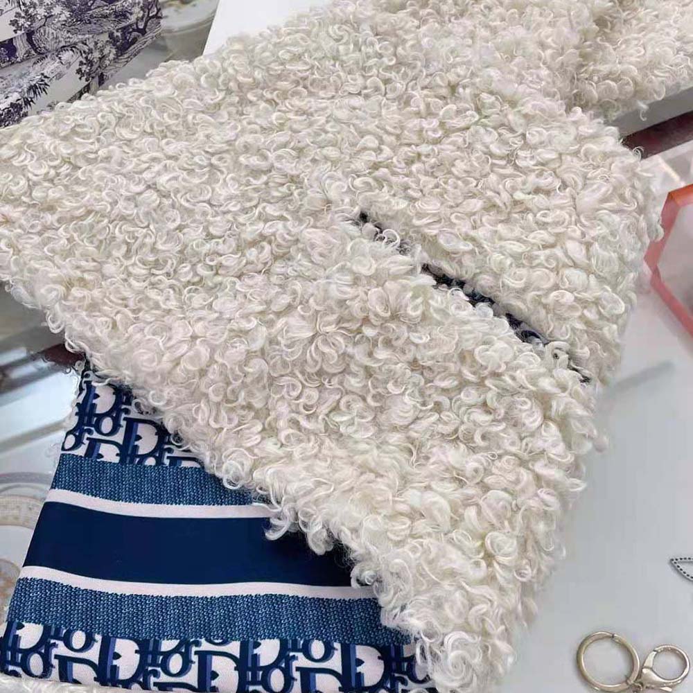 Dior Women Oblique Scarf Navy Blue Technical Taffeta and Ecru Shearling Effect - image 6