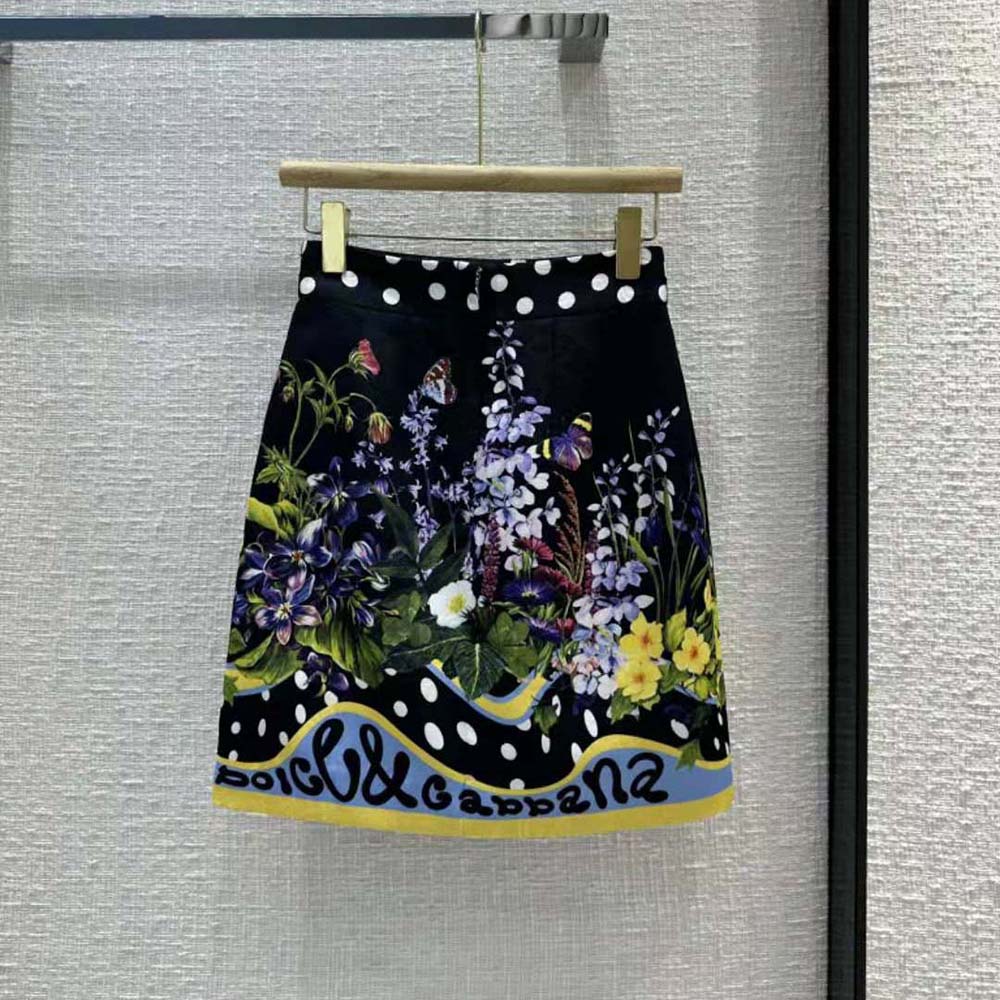 Side angle showing zipper and silhouette of Dolce Gabbana D&G miniskirt