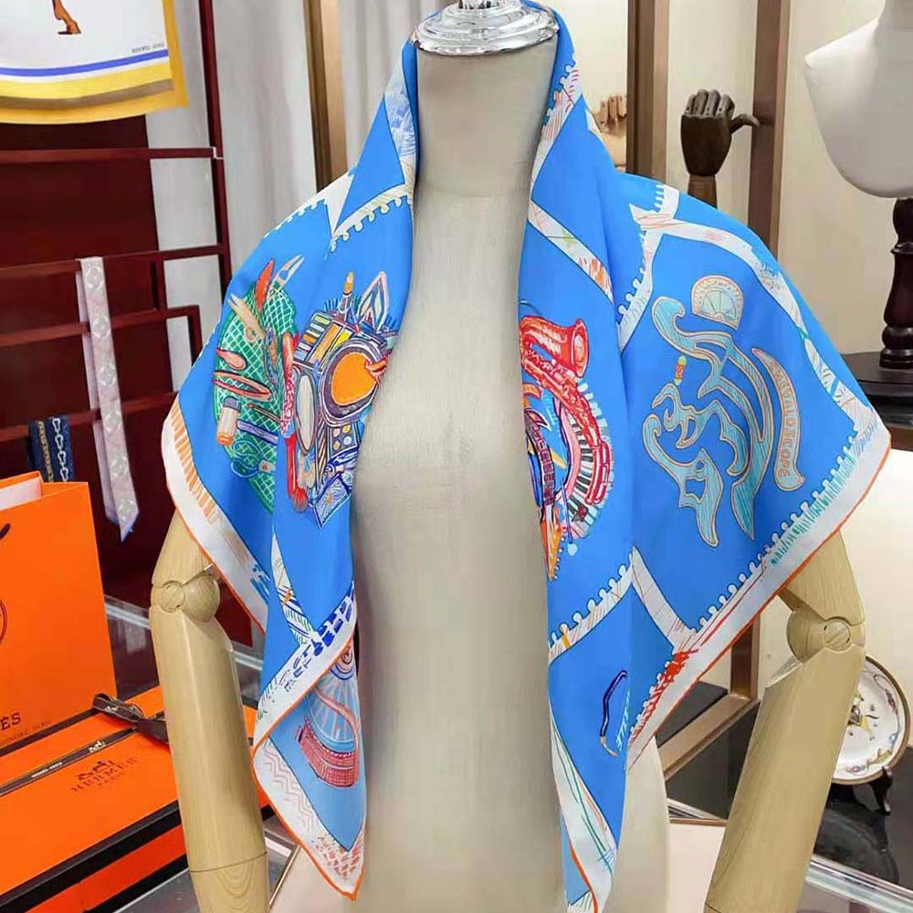 Hermes Women Chevaloscope Scarf 90 in Silk Twill with Hand-Rolled Edges-Blue - image 4