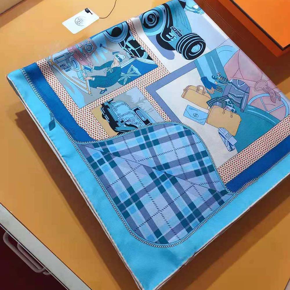 Hermes Women Confort en Automobile Scarf 70 in Silk Twill with Hand-Rolled Edges-Blue - image 5