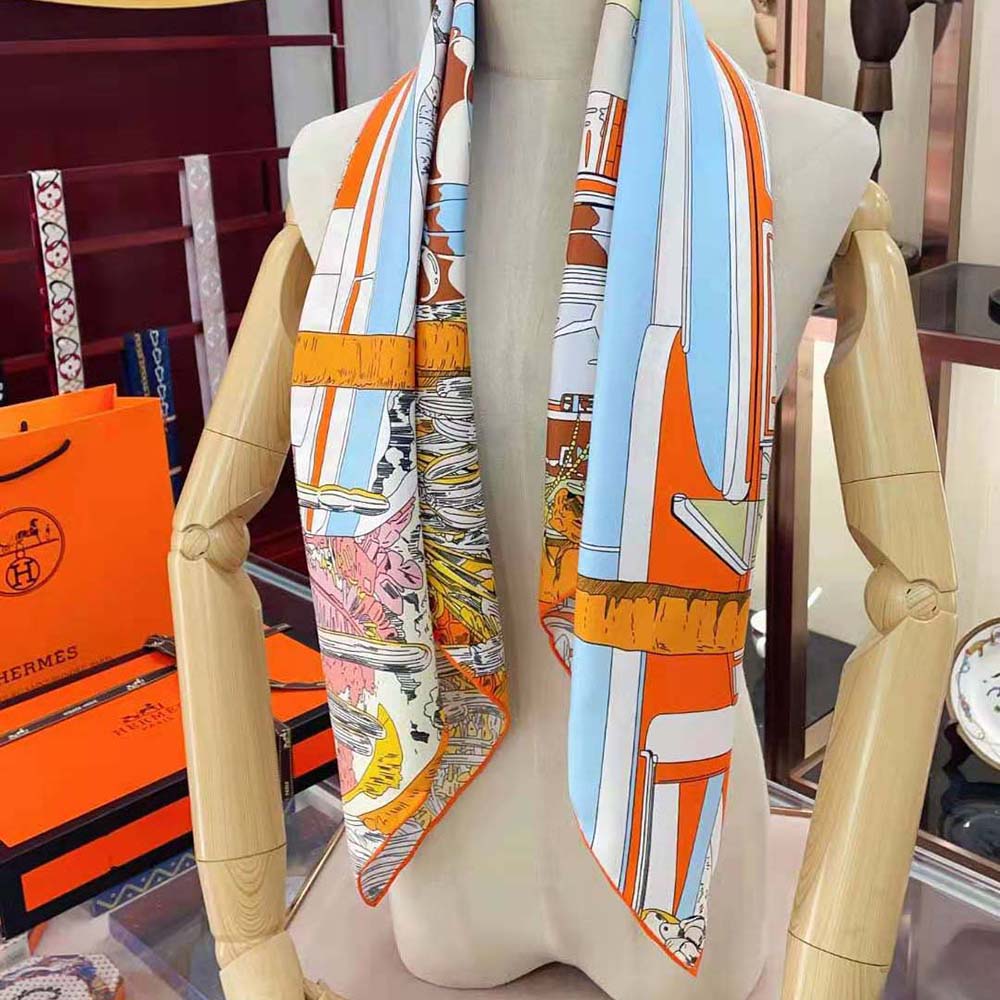 Hermes Women Rendez-Vous Galant Scarf 70 in Silk Twill with Hand-Rolled Edges-Blue - image 4