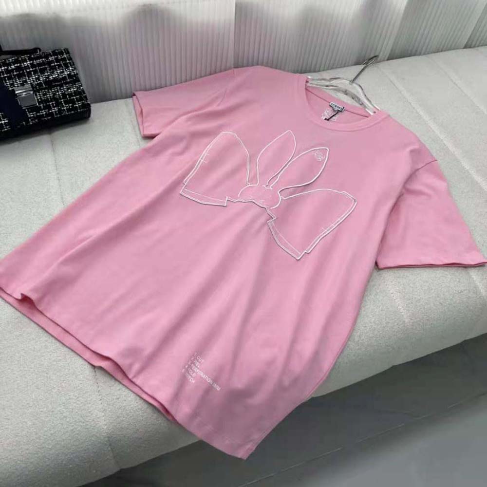 Side angle showing relaxed fit of Loewe Women Bunny T-shirt in Cotton-Pink
