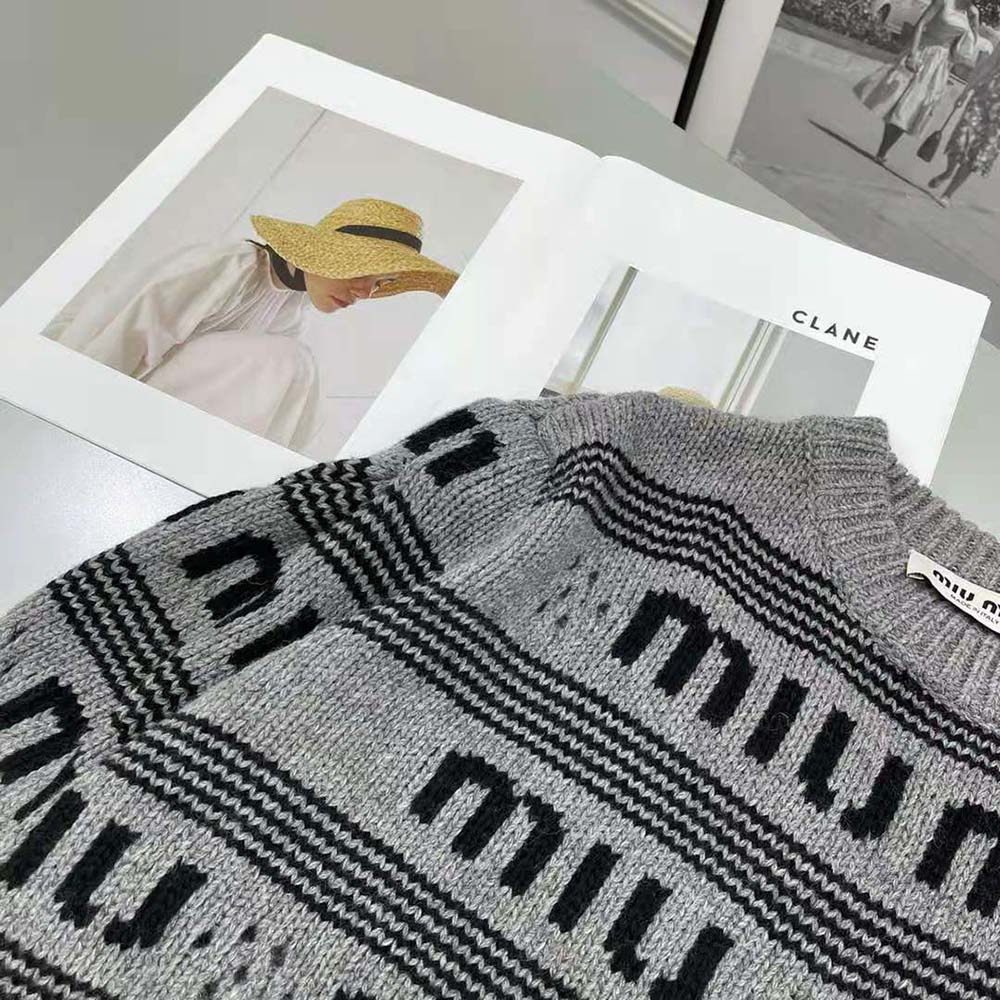 Miu Miu Women Cashmere Crew-Neck Sweater with Intarsia Knit Logo-Gray - image 4
