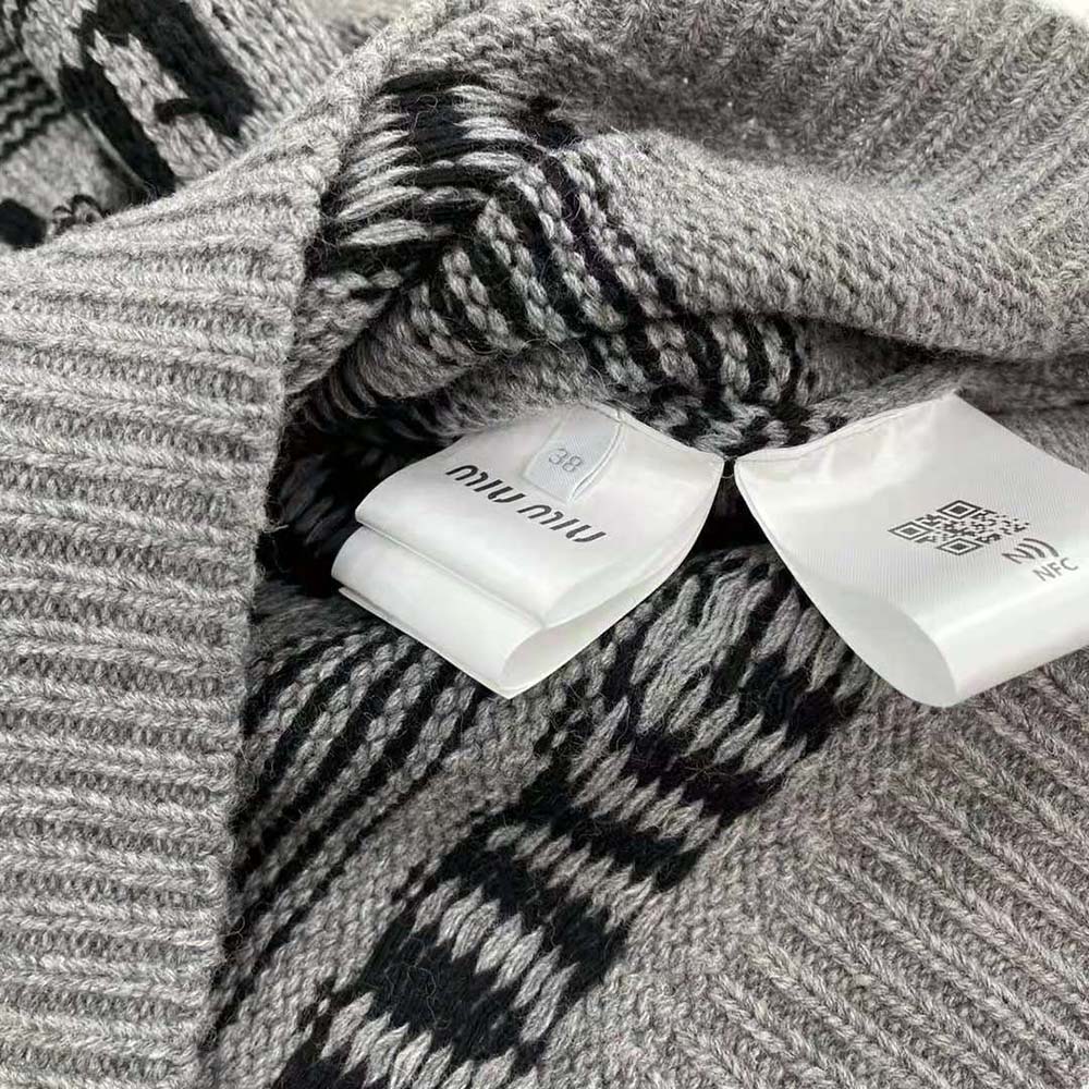 Miu Miu Women Cashmere Crew-Neck Sweater with Intarsia Knit Logo-Gray - image 9