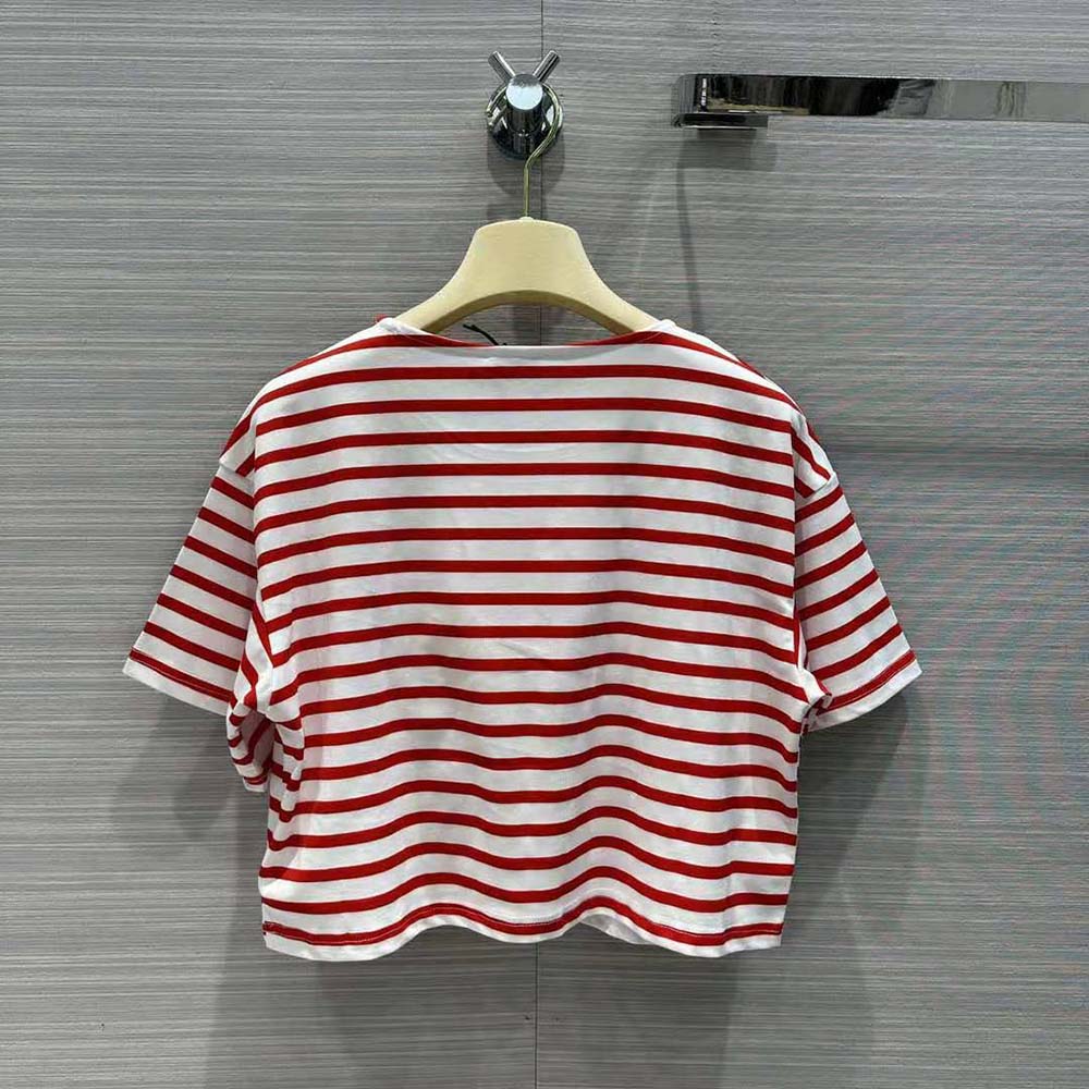 Side angle showing silhouette of Miu Miu Women Cotton T-shirt with Printed Logo-Red