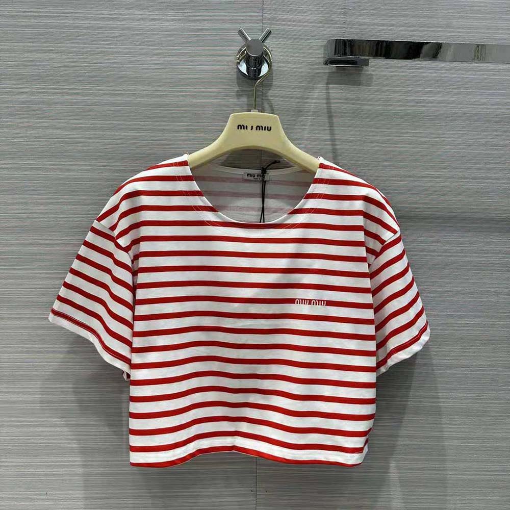 Close-up of printed logo detail on Miu Miu Women Cotton T-shirt with Printed Logo-Red