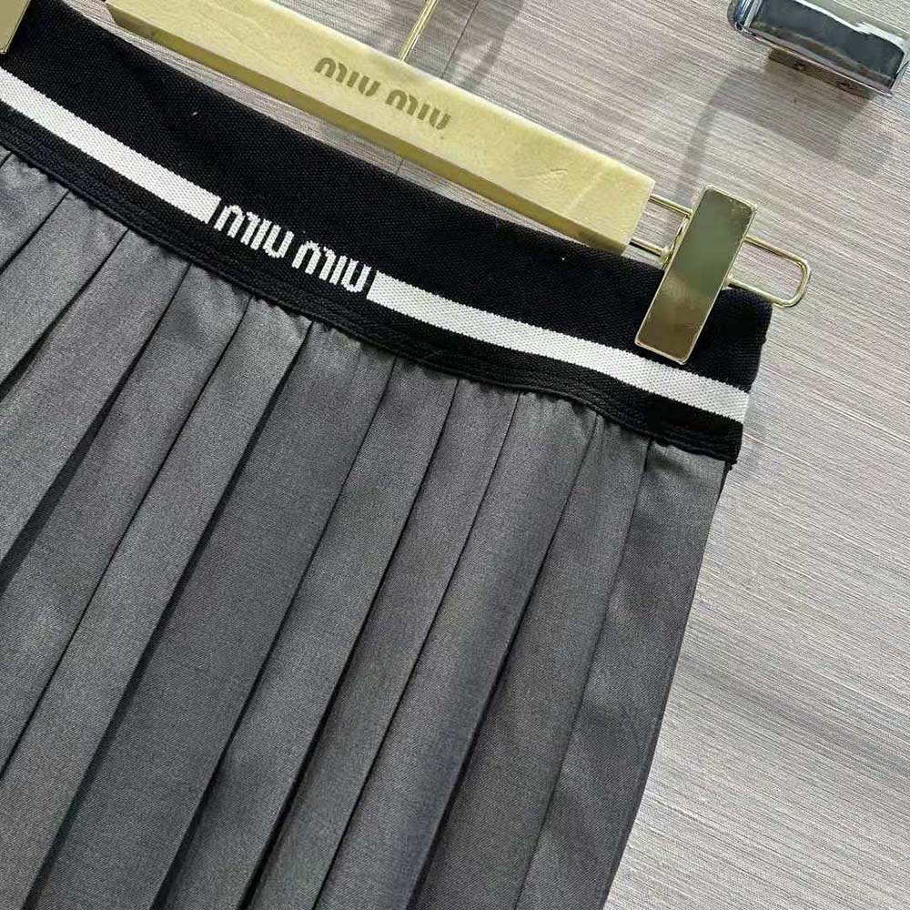 Miu Miu Women Prince of Wales Check Skirt with Intarsia Logo Knit Waistband - image 6