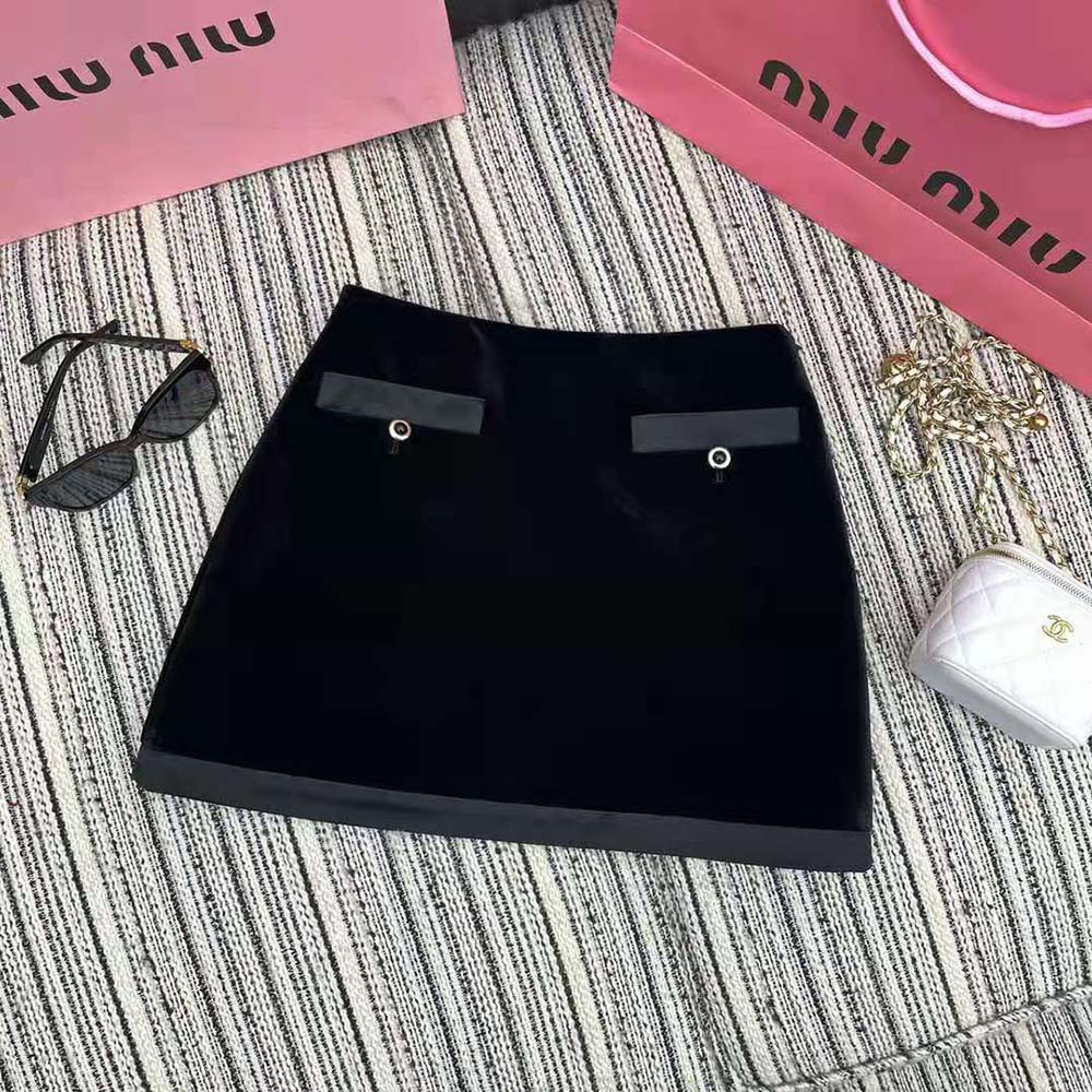 Miu Miu Women Velvet Miniskirt with Knit Logo Label-Black - image 5